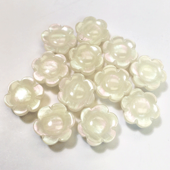 P-1216-Pearly Flower Button, 2 Sizes - Priced Per Dozen