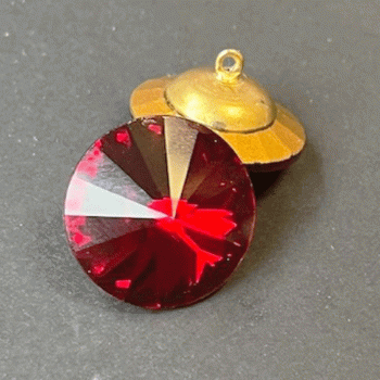 3001R-Crystal Red Rhinestone Button, 3/4 "