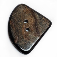 GHW-7005 Triangle-Shape, Carved Genuine Horn Button