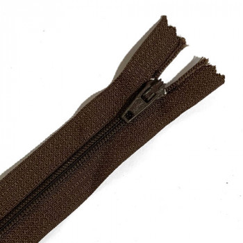ZPN-3BR7 - #3 Nylon Zipper - 7 inch, Brown